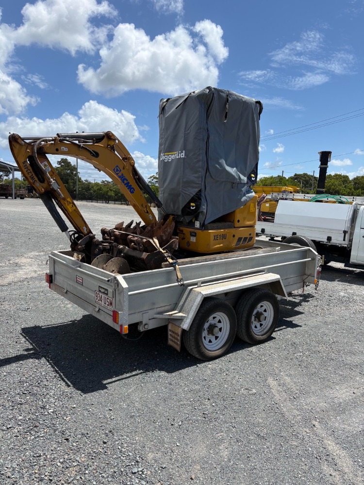Mini excavator prepared for covered transport